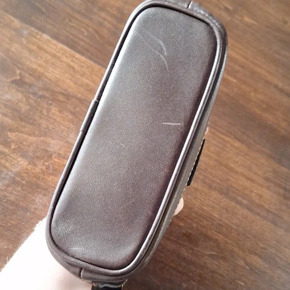 Dooney and bourke black crocodile tmoro pouch with birdseye interior like new - Picture 3 of 5